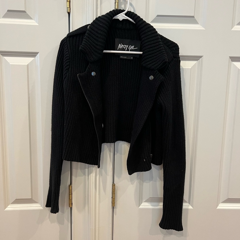 Long sleeved Crop sweater M